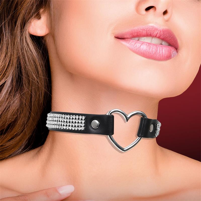 Collar con Corazón y Pedrería Estilo Choker Cuero Vegano Talla Única - Imagen 4